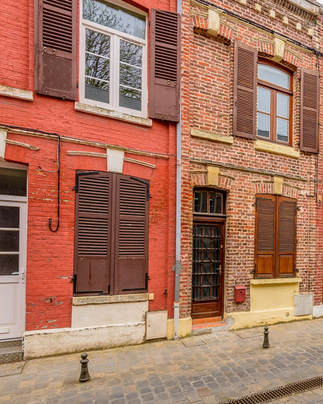 Colorful apartment building in Amiens, Paris, France.; Shutterstock ID 225097714; Nom de Projet: Pictet AM