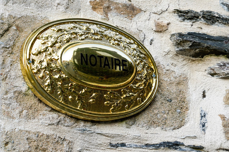 Bordeaux , Aquitaine / France - 08 16 2020 : Notaire sign and text on golden plate on wall entrance to french notary office; Shutterstock ID 1803207190; Projet: Pictet